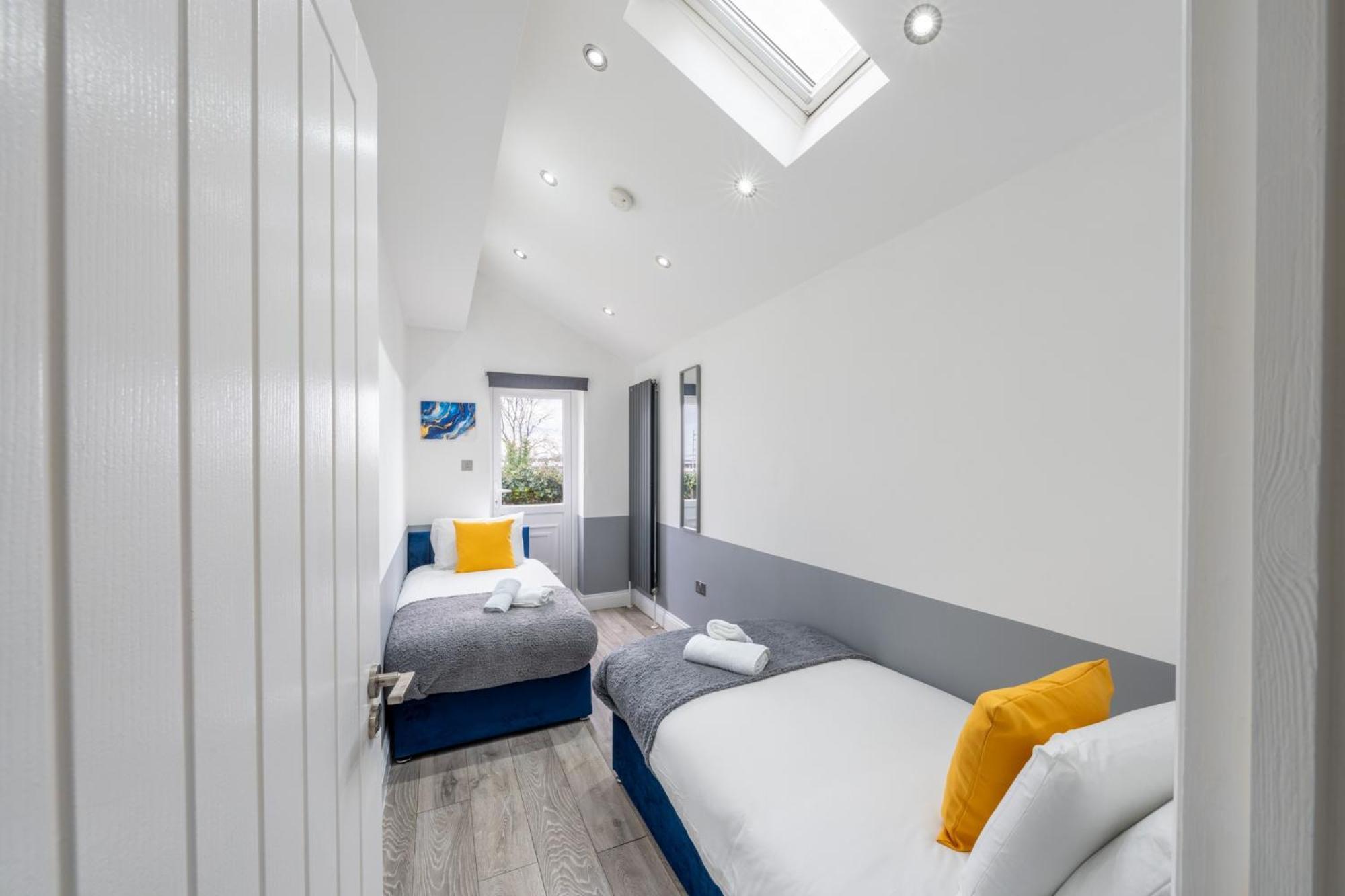 Peaceful 3 Bed Acton Retreat Zone 2 Sleeps 9 Londres